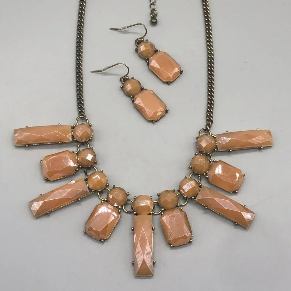 Peach Faceted Beaded Necklace Earring Set Bronze Tone Adjustable Pierced